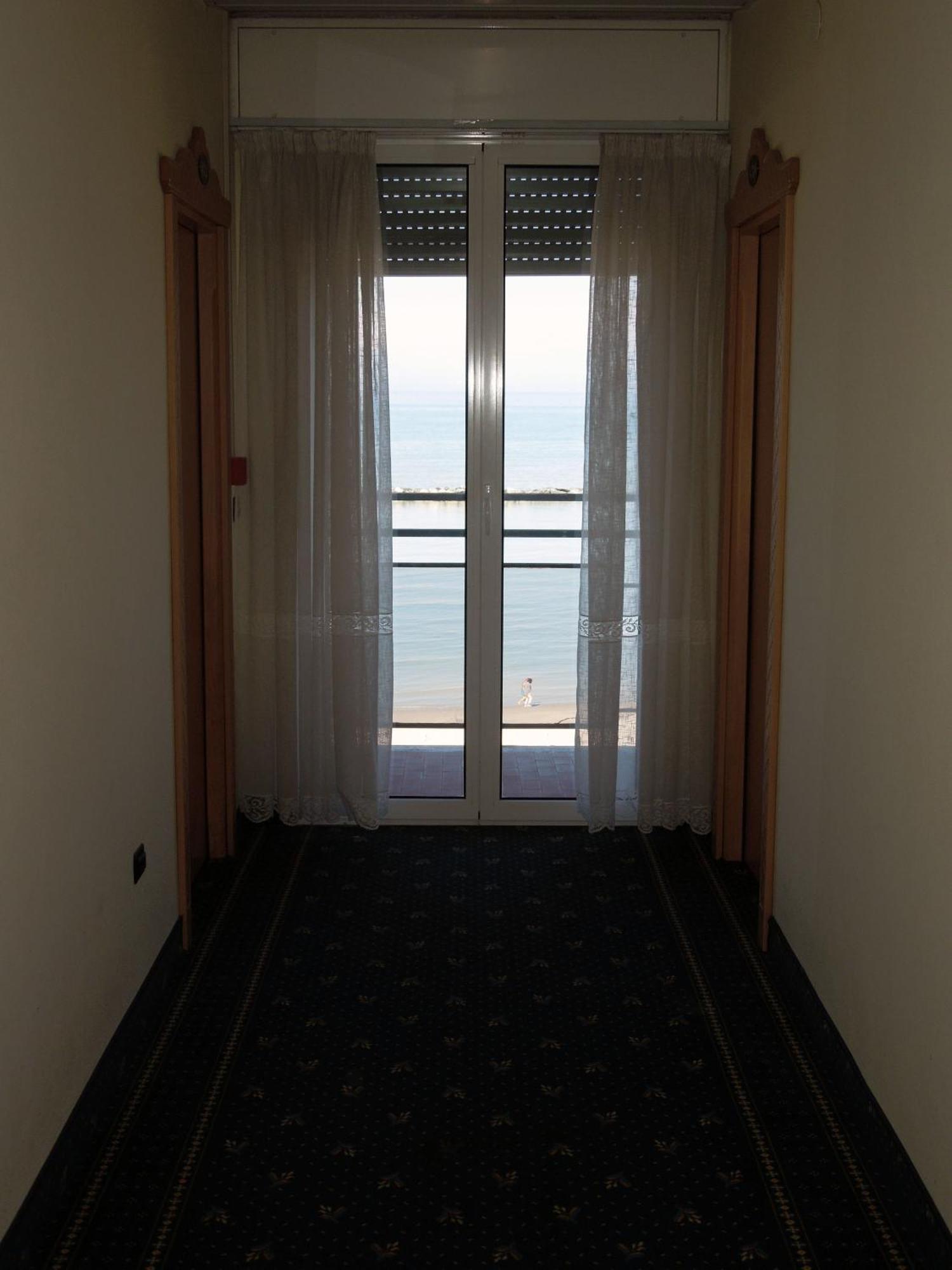 Hotel Mondial Bellaria-Igea Marina Exterior photo